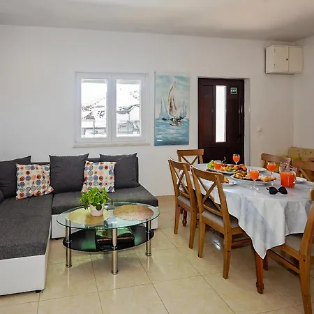 Fisherman's House Rogoznica (Sibenik-Knin)